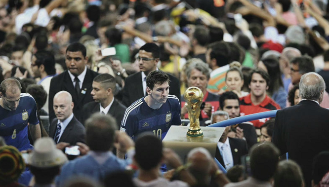 意媒：多队盯国米17岁中卫布雷达，国米看好球员天赋无意放人（意媒：多队追逐国米17岁中卫布雷达，国米看重其天赋不打算放人）