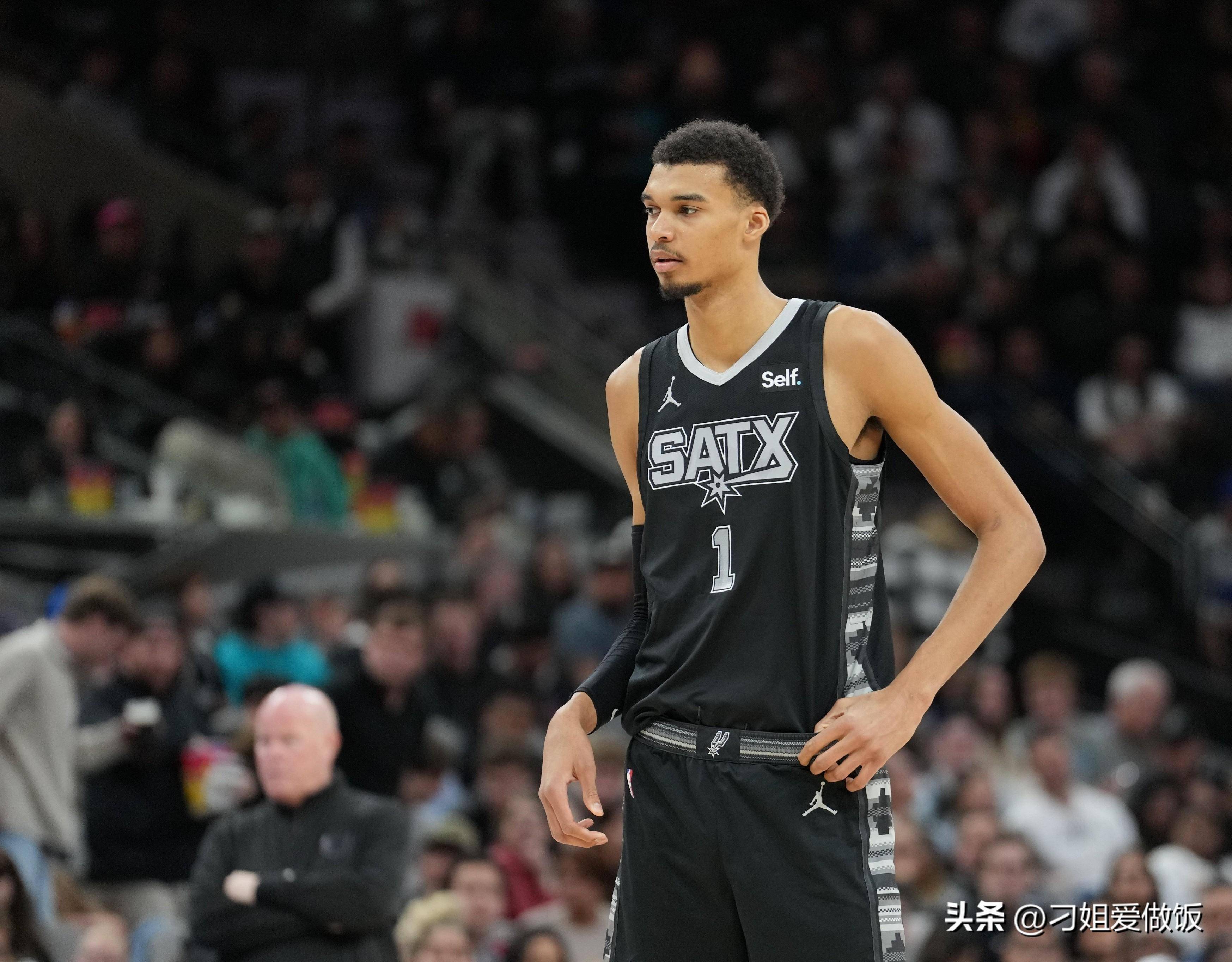 湖北女足历史首次闯入全运会决赛，王霜哭着感叹：太不容易了（湖北女足史上首次晋级全运会决赛，王霜落泪感慨：一路走来不易）