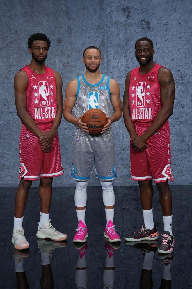 每体：巴萨冬窗将找“新伊尼戈”，在关注施洛特贝克、格伊等（每体：巴萨冬窗物色“新伊尼戈”，关注施洛特贝克、格伊等人选）