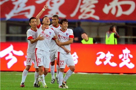 罗马诺：阿森纳已初步接触雷恩20岁中卫杰里米-雅凯（罗马诺称：阿森纳已与雷恩20岁中卫杰里米-雅凯进行初步接洽）