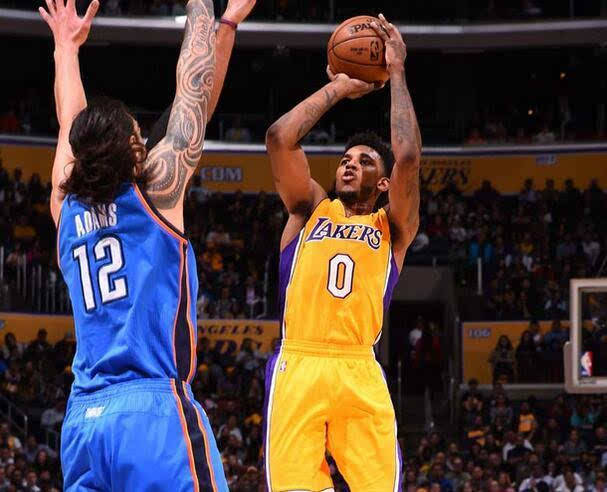 辽宁男篮王哲林连续得分超30（王哲林为辽篮连场砍下30+分）