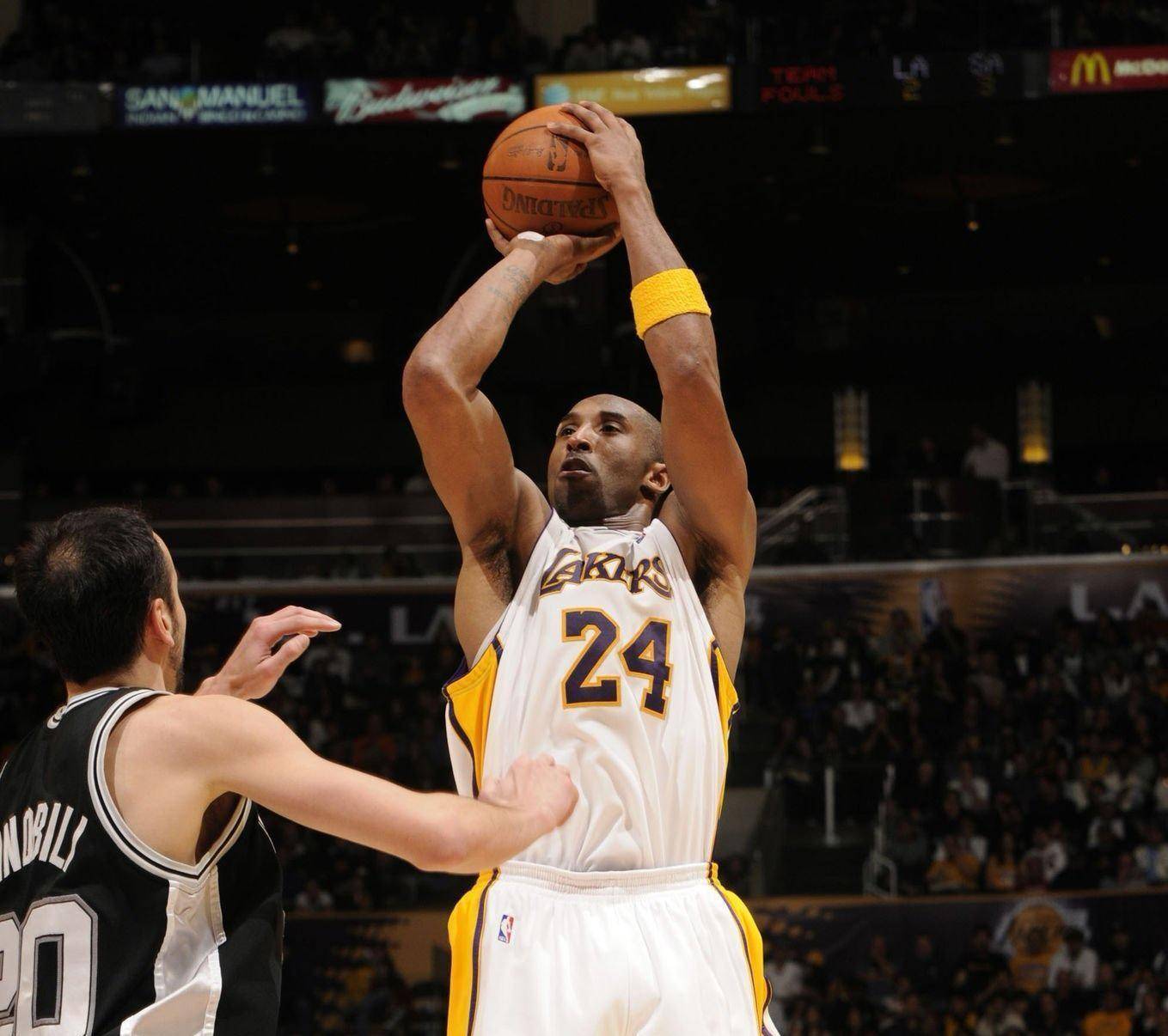 土媒：罗马和米兰都对费内巴切前锋恩-内斯里感兴趣（土耳其媒体称：罗马与米兰均有意引进费内巴切前锋恩-内斯里）