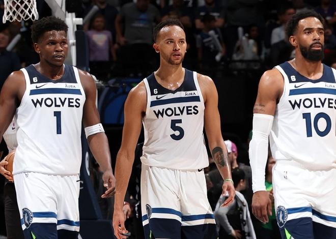 米体：索默犯了不少错，国米在寻找靠谱的一门（米体：索默多次失误，国米正物色更稳健门将）