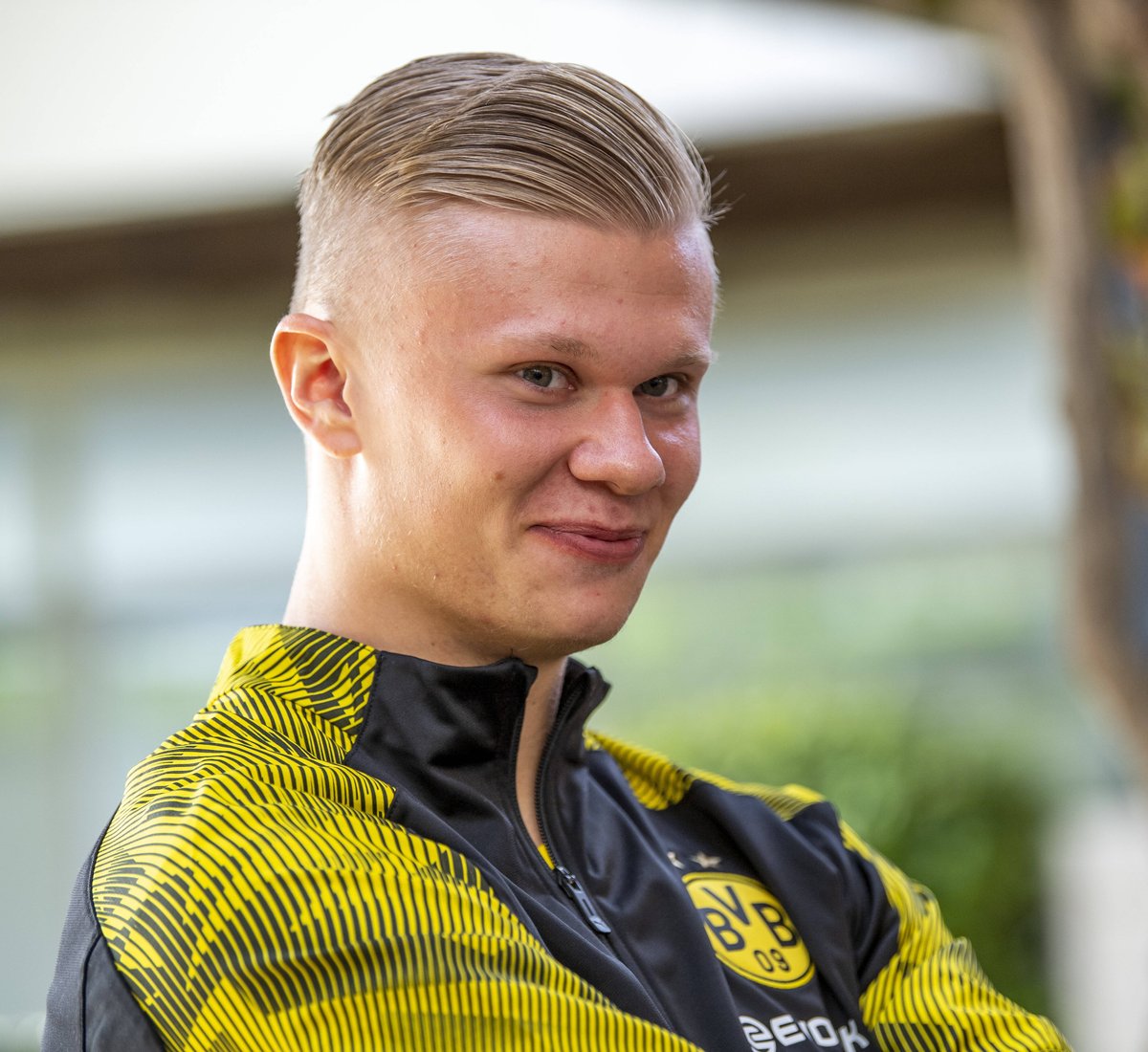 意媒：那不勒斯、米兰、曼城、巴萨关注乌迪内斯中场阿蒂尔（意媒：那不勒斯、AC米兰、曼城、巴萨有意乌迪内斯中场阿蒂尔）